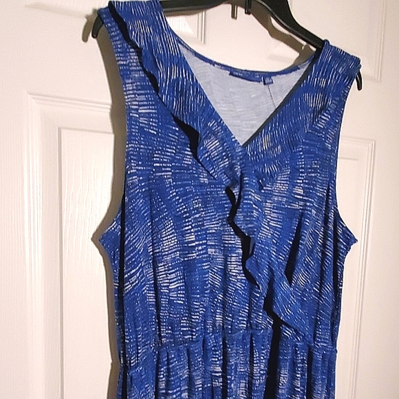 NWT Women's Apt. 9 Ruffle Maxi Dress - Picture 4 of 5